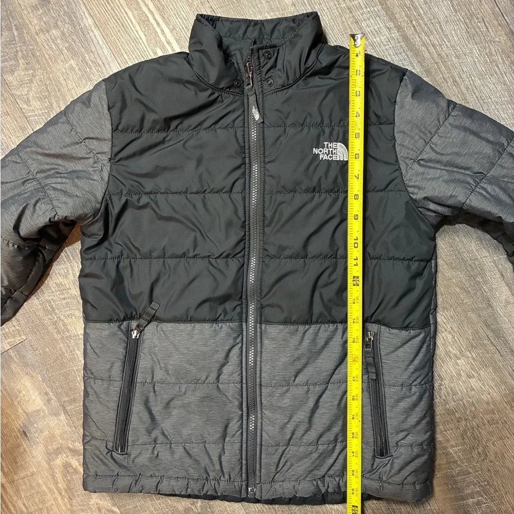 The North Face Reversible Puffer/Sherpa Jacket, black/gray- kids size XXL